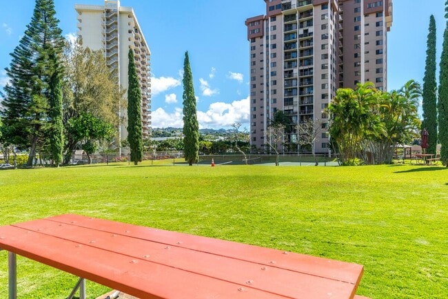 Building Photo - 98-351-351 Koauka Loop