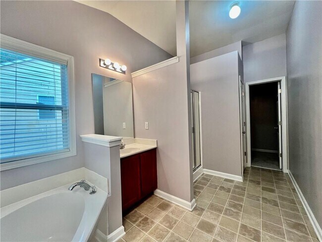 Building Photo - 1720 Rutland Pass Dr SE