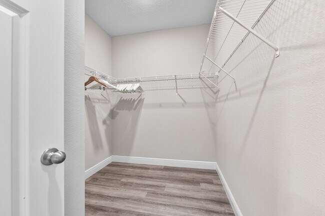 Building Photo - Barely Living in Single Family 3bed/2bath/2-car garage in Lake Nona