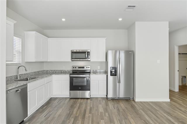 Building Photo - 404 Jameson St