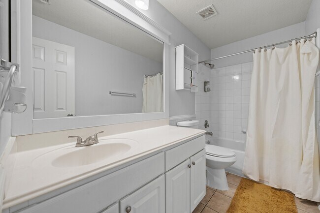 Building Photo - 15519 Elm Leaf Pl