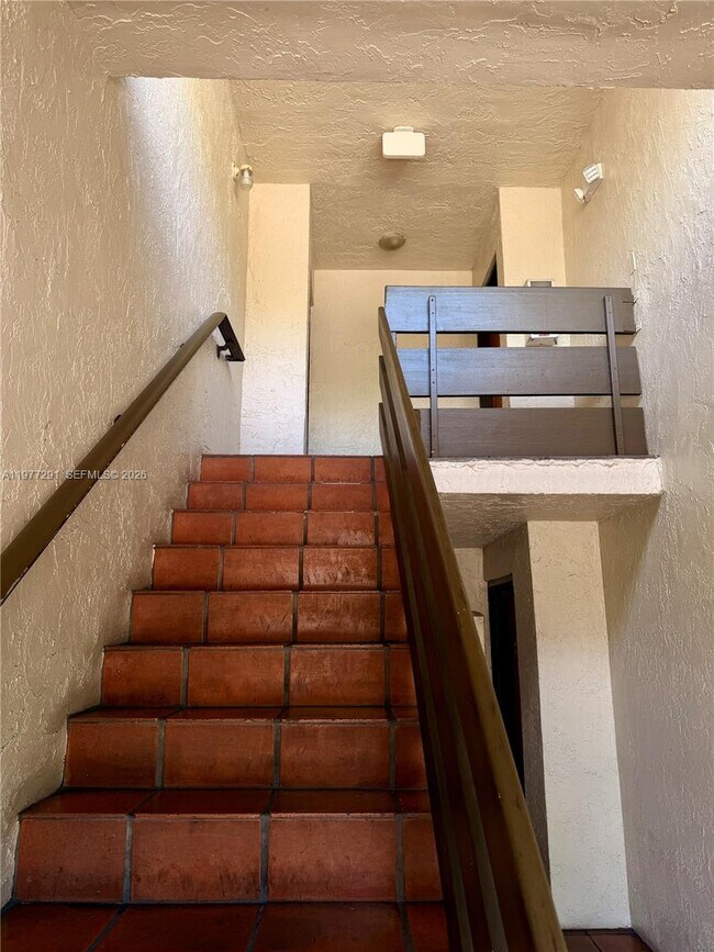 Building Photo - 8811 SW 123rd Ct