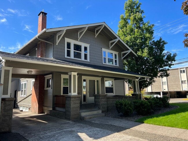 Building Photo - 1908al