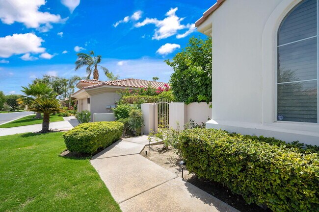 Building Photo - 78695 Castle Pines Dr
