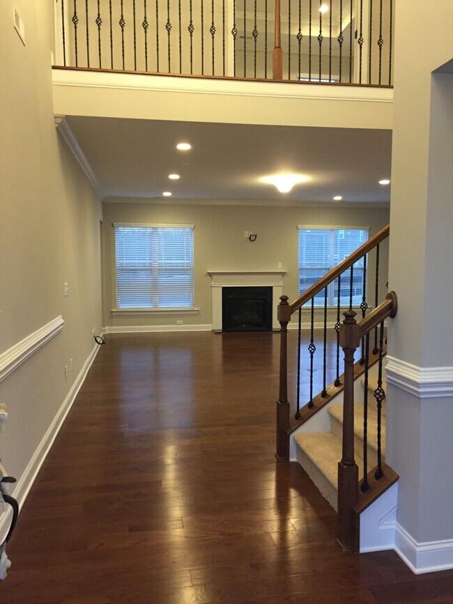 Building Photo - 2618 Snap Dragon Dr
