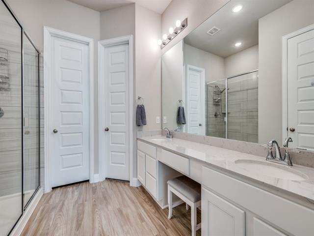 Building Photo - 1913 Renwick Dr