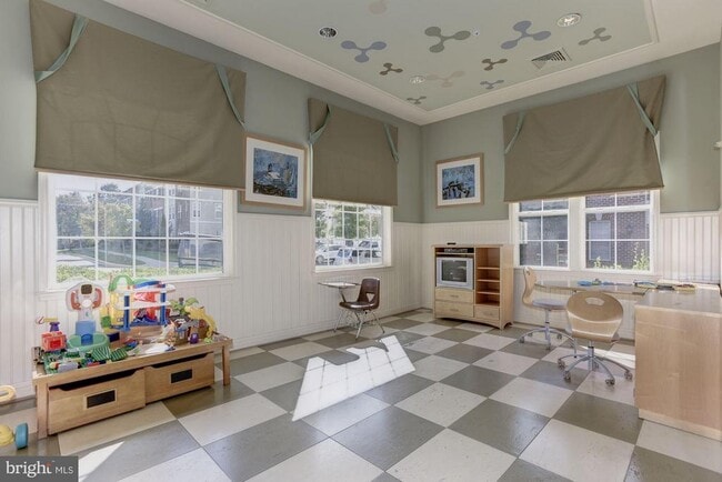 Building Photo - 42514 Mayflower Terrace