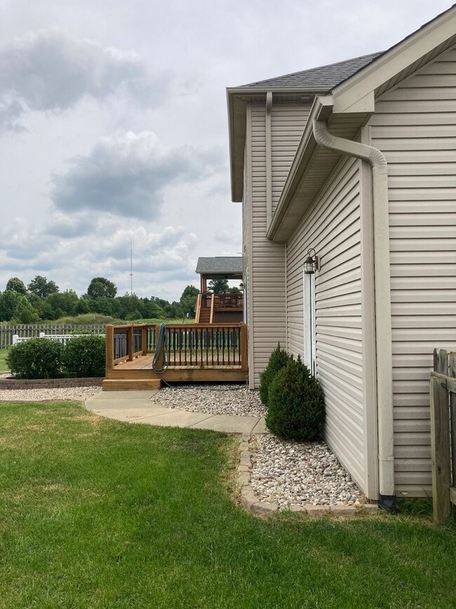 Building Photo - 108 Carriage Hills Ln