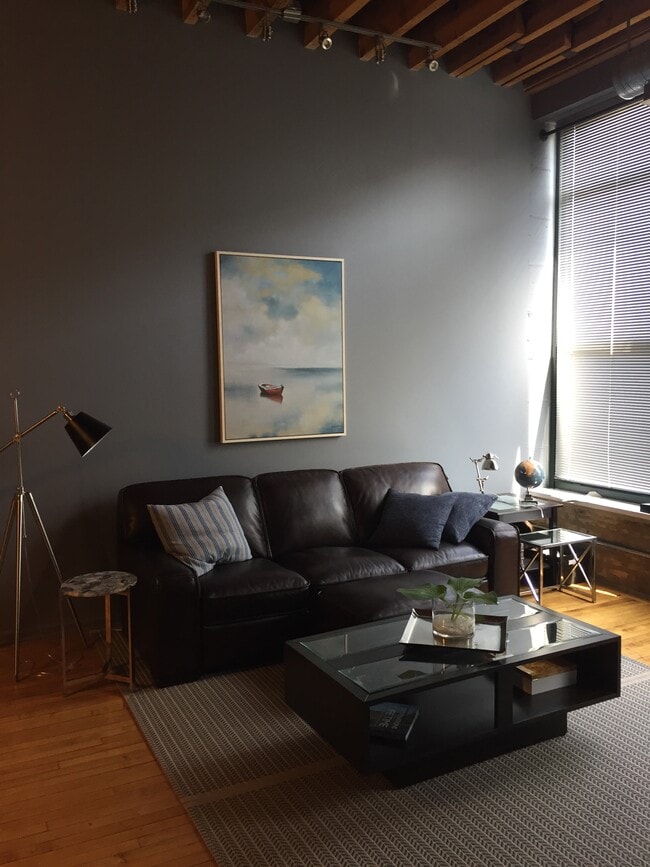 Building Photo - 3201 N Seminary Ave