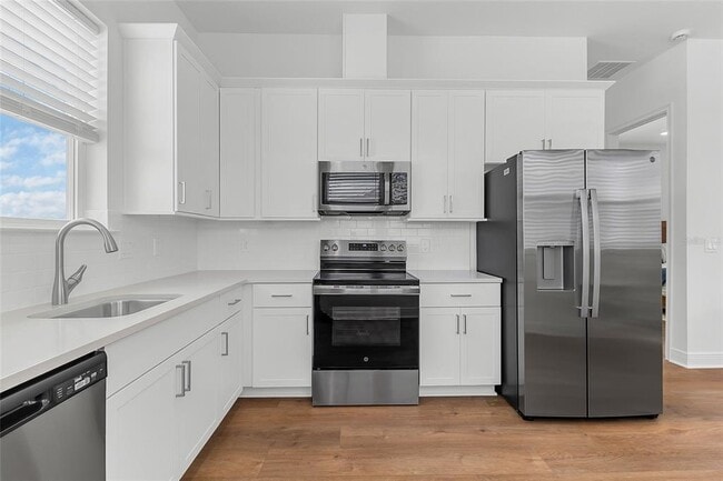 Building Photo - 9687 MacBride Dr