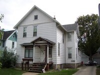 Building Photo - 717 W 6th St