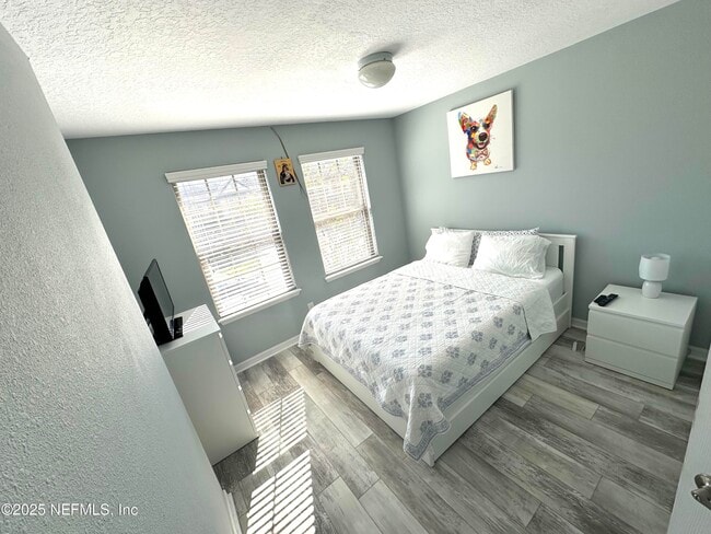 Building Photo - 7041 Beauhaven Ct