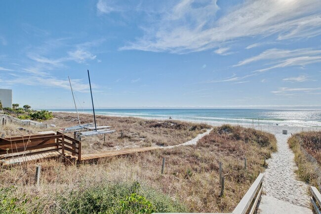 Building Photo - 22022 Front Beach Rd