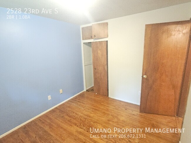 Building Photo - 2528 23rd Ave S