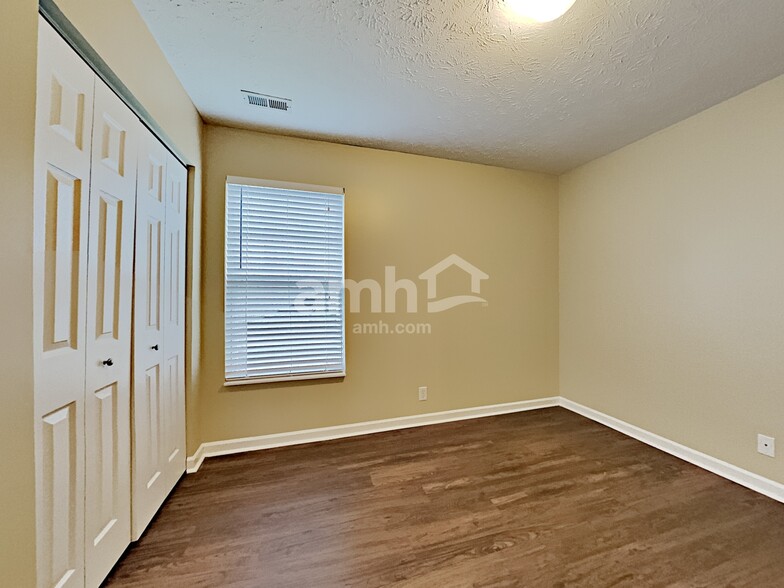 Building Photo - 3195 Hidden Creek Dr
