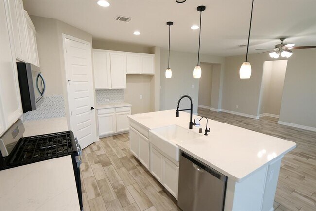 Building Photo - 25907 Rose Frost Ct