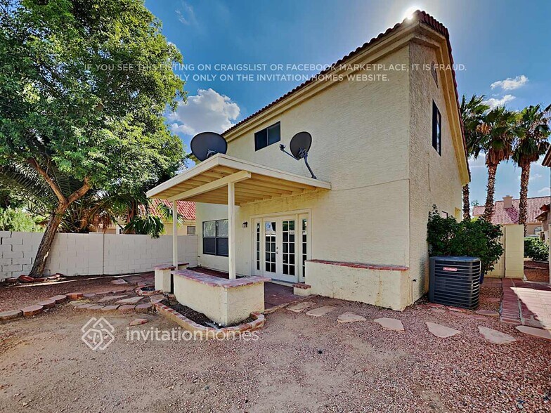 Building Photo - 501 N Red Rock St