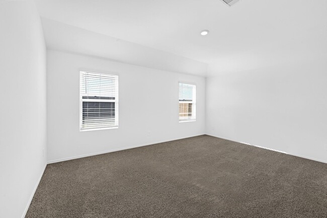 Building Photo - 2025 Woodlark Way