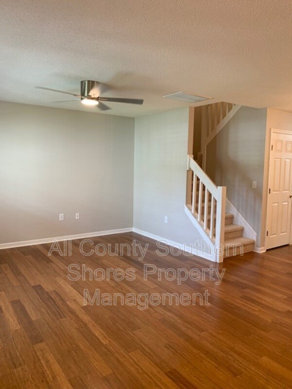 Building Photo - 970 Palisade Cir