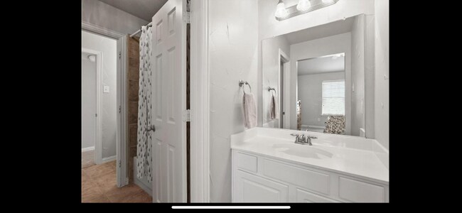 Building Photo - 961 Noble Ave