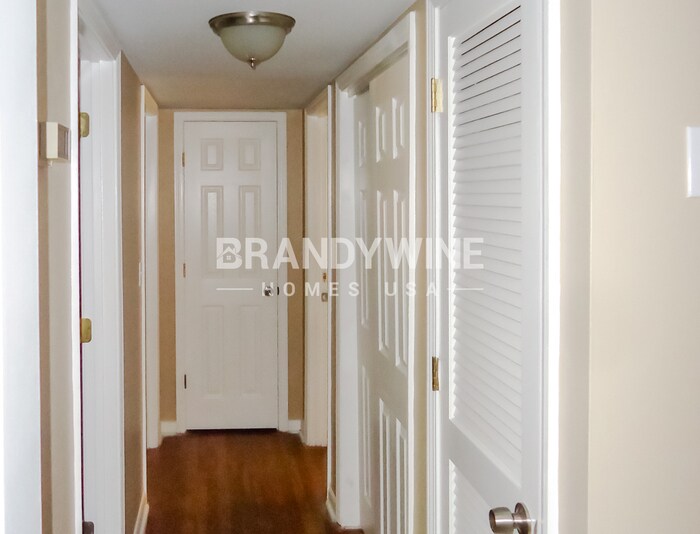 Building Photo - 3540 Cesery Blvd