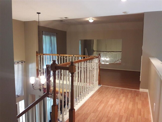 Building Photo - 8126 Blue Jay St