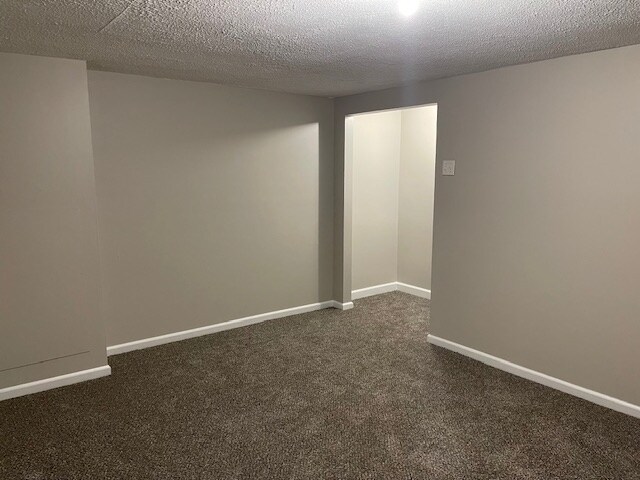 Building Photo - 1913 Ridgebury Dr