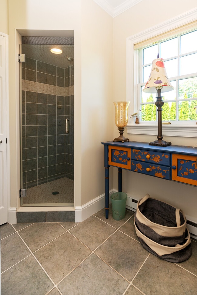 Building Photo - 3 Barclay Sq