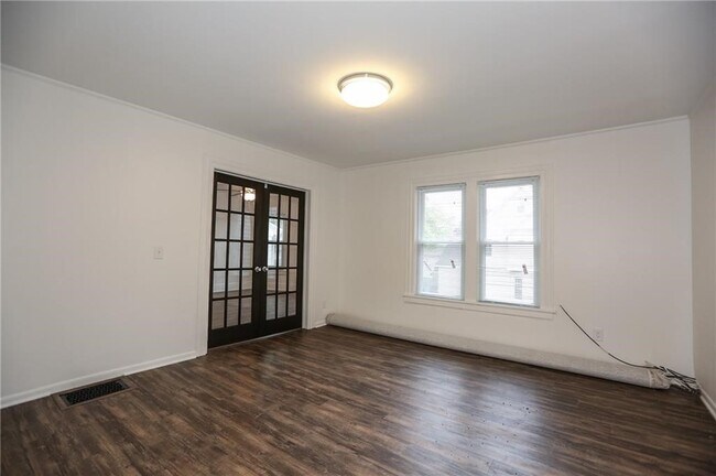 Building Photo - 258 Winton Rd
