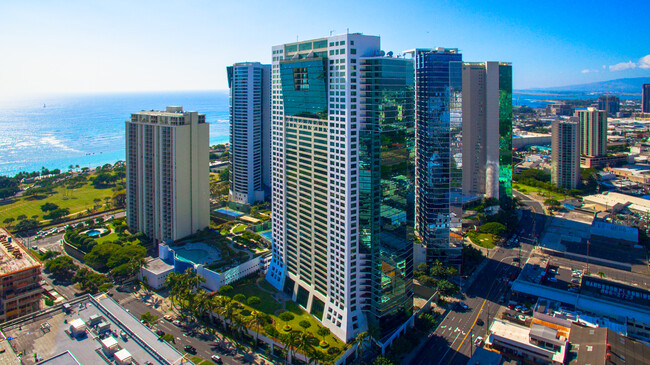 Main Building in Kakaako - 88 Piikoi St