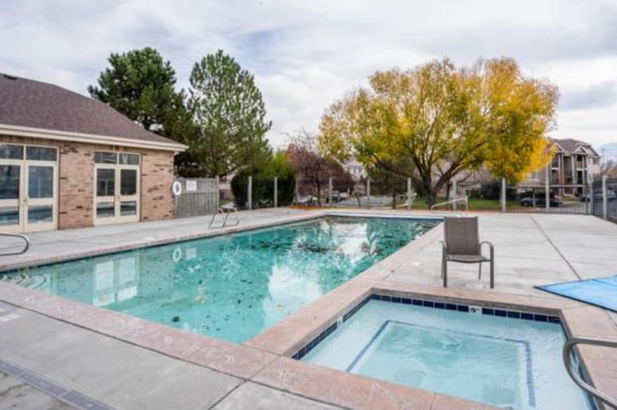 Building Photo - 8084 N Ridge Loop E