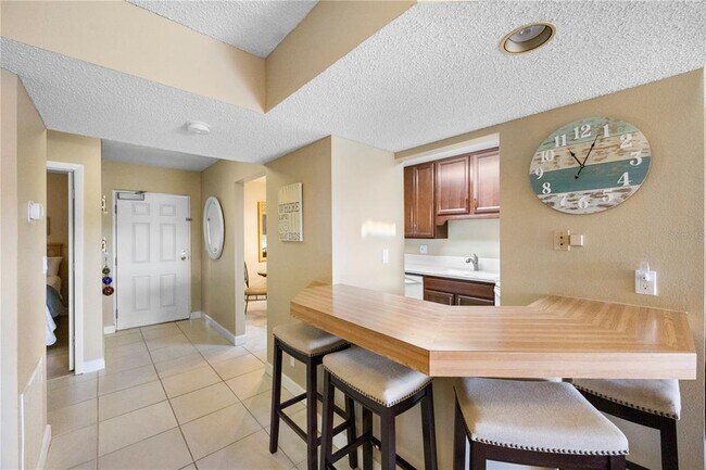 Building Photo - 1515 Pinellas Bayway S
