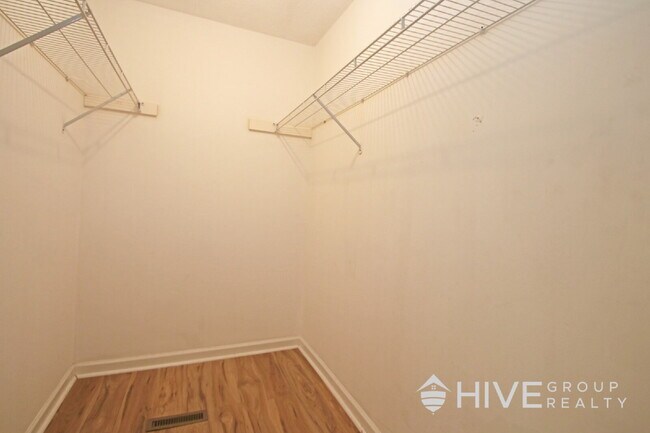 Building Photo - Charming Elkton Home with Space, Style, and a Prime Location!