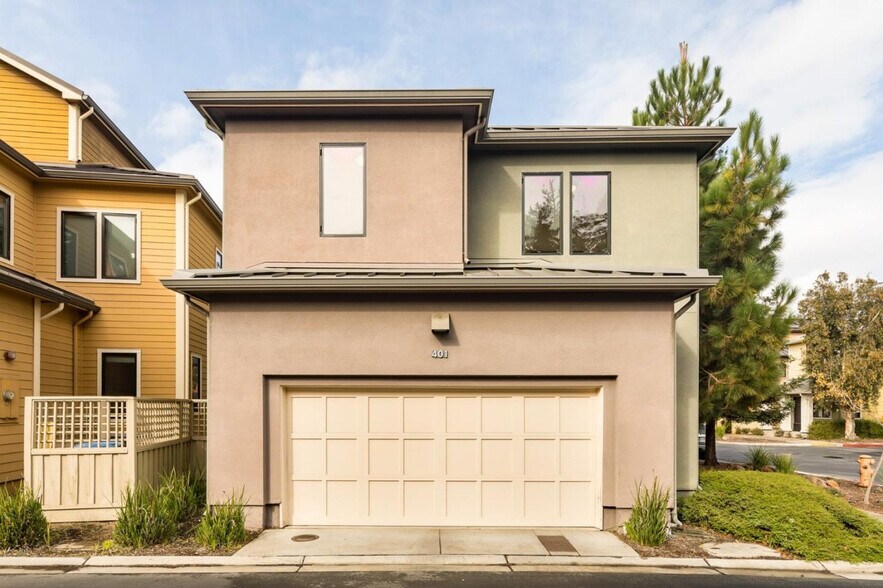 Building Photo - 401 Alder Ln