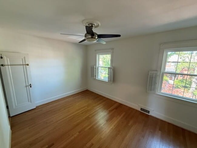 Building Photo - UPDATED 4/BR in Glover Park!