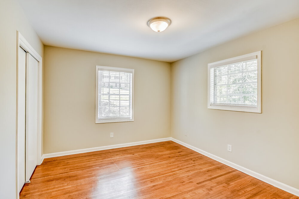 Building Photo - 1316 High Point Terrace