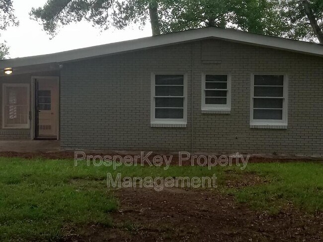 Building Photo - 4334 Acacia Dr