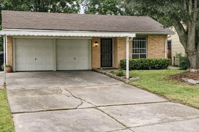 Building Photo - 10818 Long Gate Dr