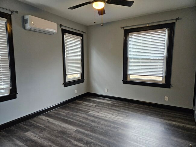 Building Photo - 29 Baker St