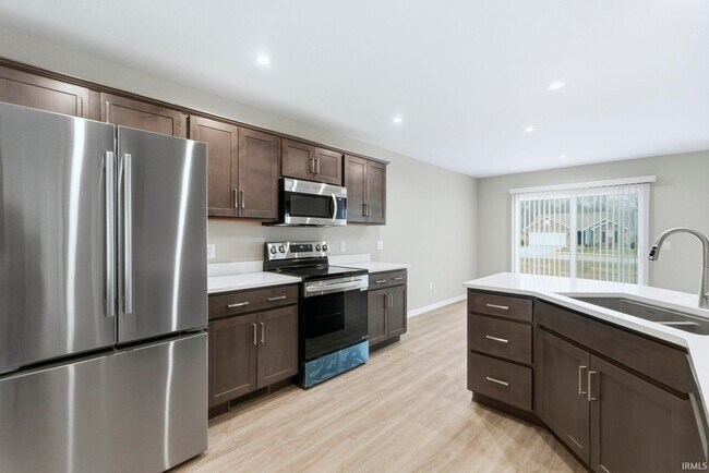 Building Photo - 1609 Anconia Cv