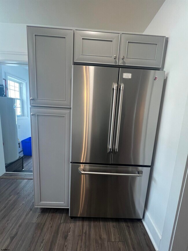 Building Photo - 29 N Hanover Ave