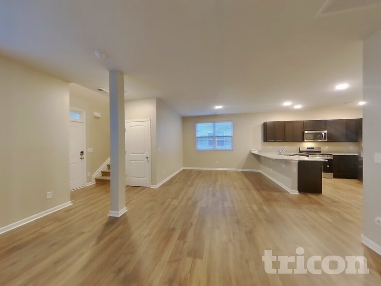 Building Photo - 1013 Pepper Stone Dr