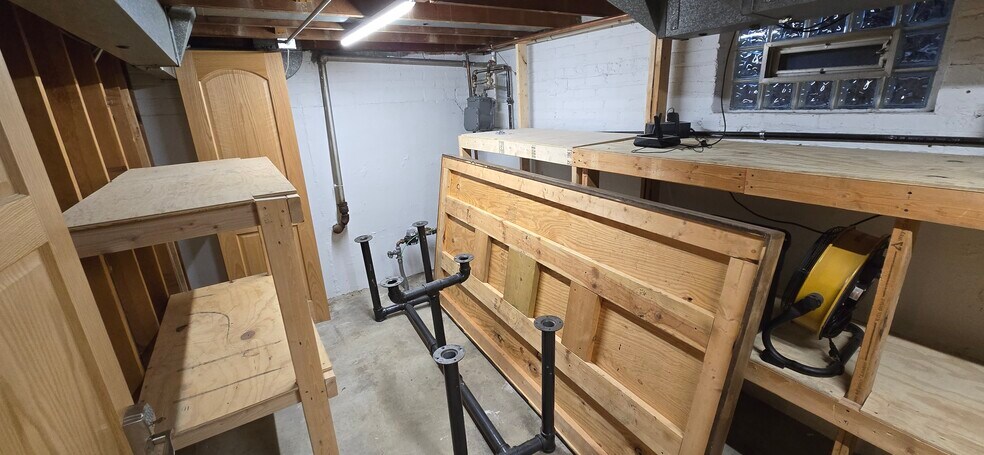 Building Photo - 5155 S Mobile Ave