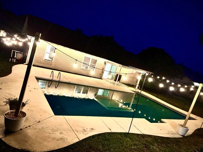 Building Photo - 1243 Jefferyscot Dr