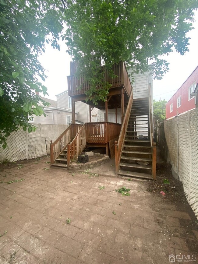 Building Photo - 24 Joyce Kilmer Ave