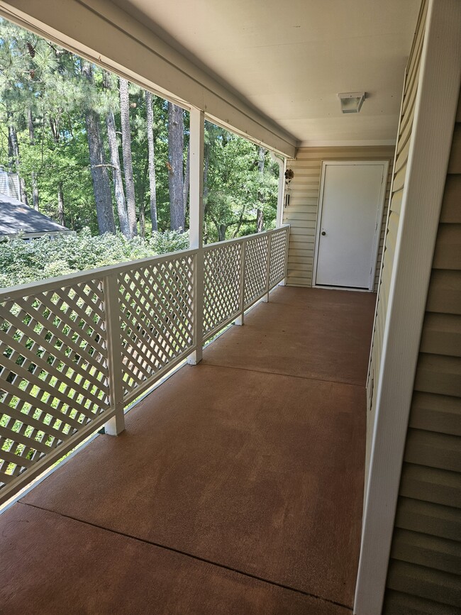 Building Photo - 35 Devon Ln