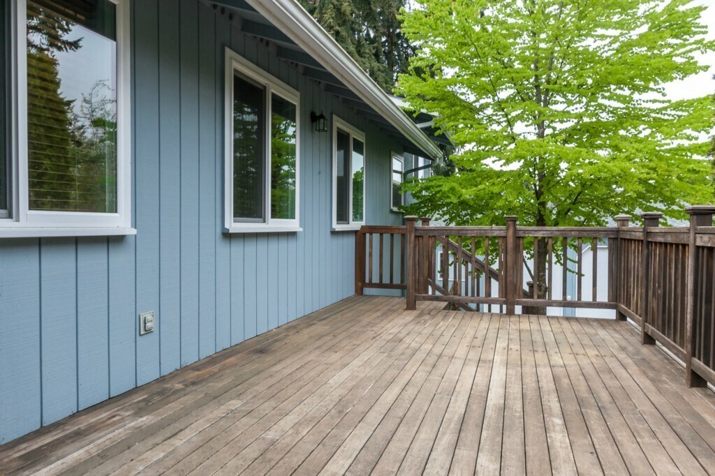 Deck - 12035 14th Avenue NE