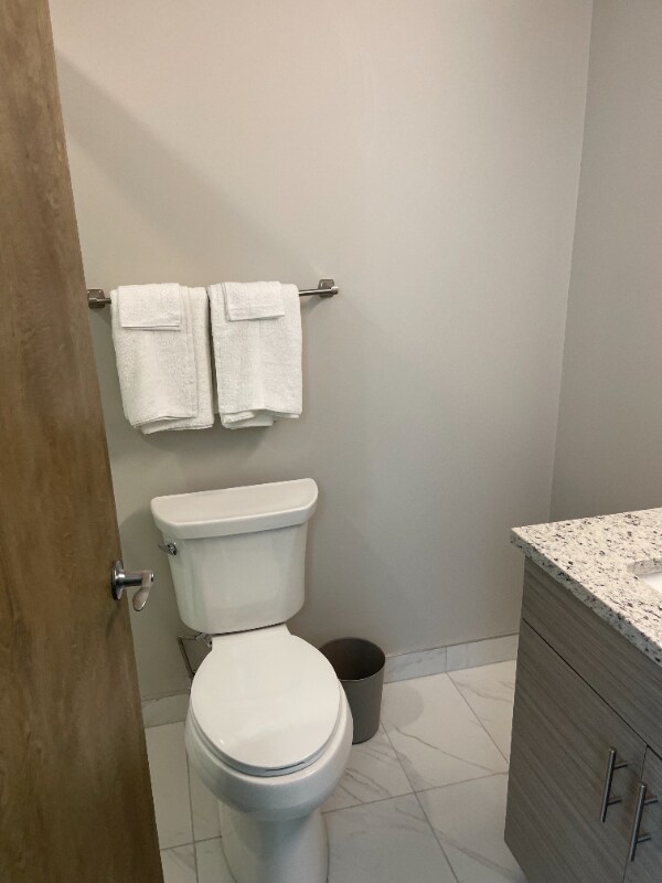 Building Photo - 1417 W9th St