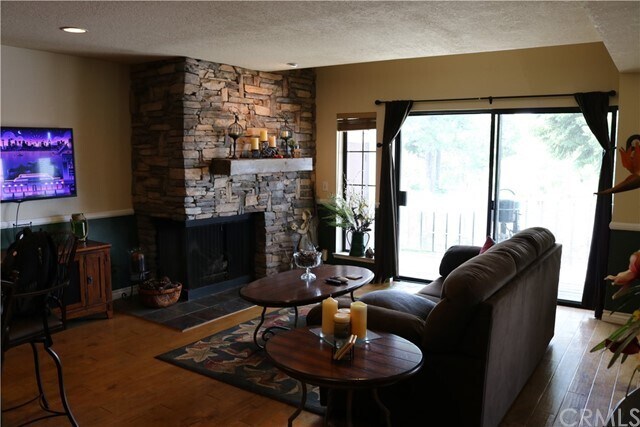 Building Photo - 4 Village Bay