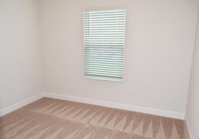 Building Photo - 770 Morgans Treasure Rd